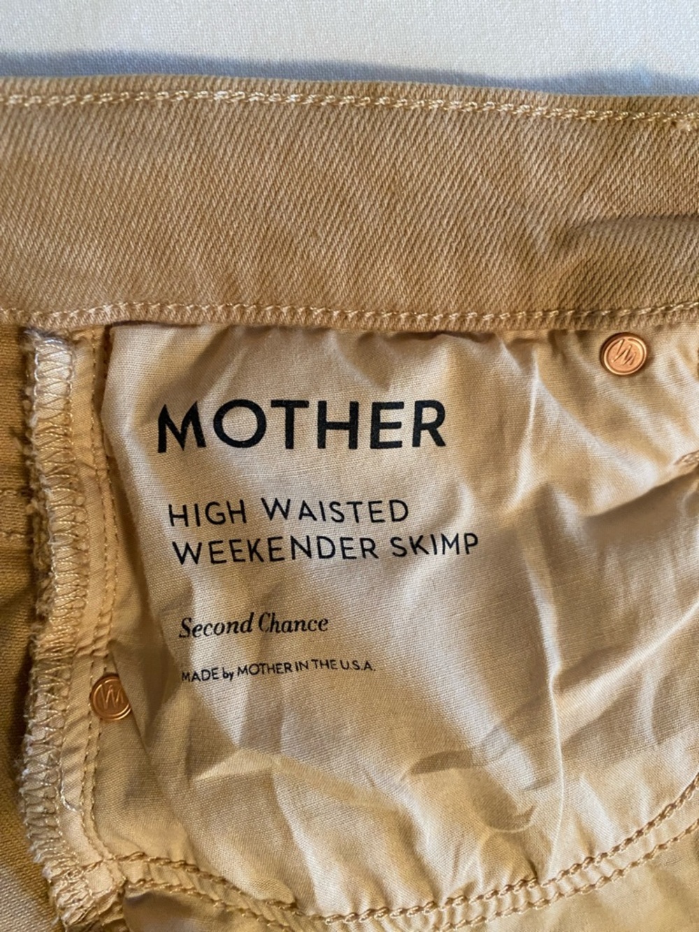 MOTHER High Waisted Weekender Skimp
in Second Chance (Sand Wash) Size 27 - Picture 8 of 16
